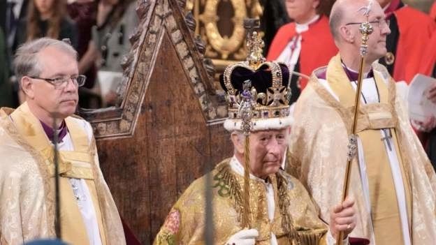 Regele și regina în timpul încoronării de la Londra. Foto/Profimedia