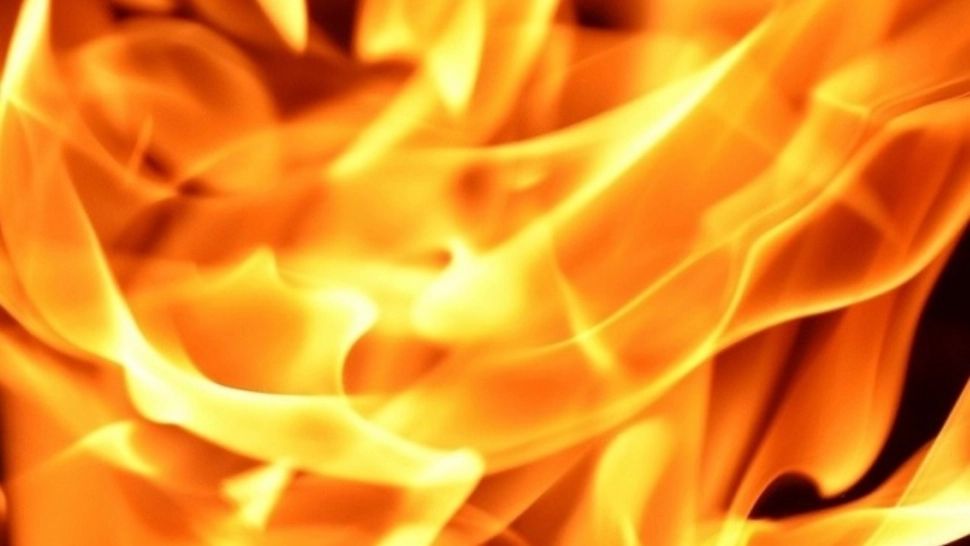 Incendiu dupa explozie