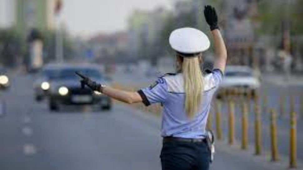 Cod Rutier 2023. Ce amendă plătesc şoferii care au un far defect la maşină - greșeala făcută în trafic care atrage sancțiuni dure