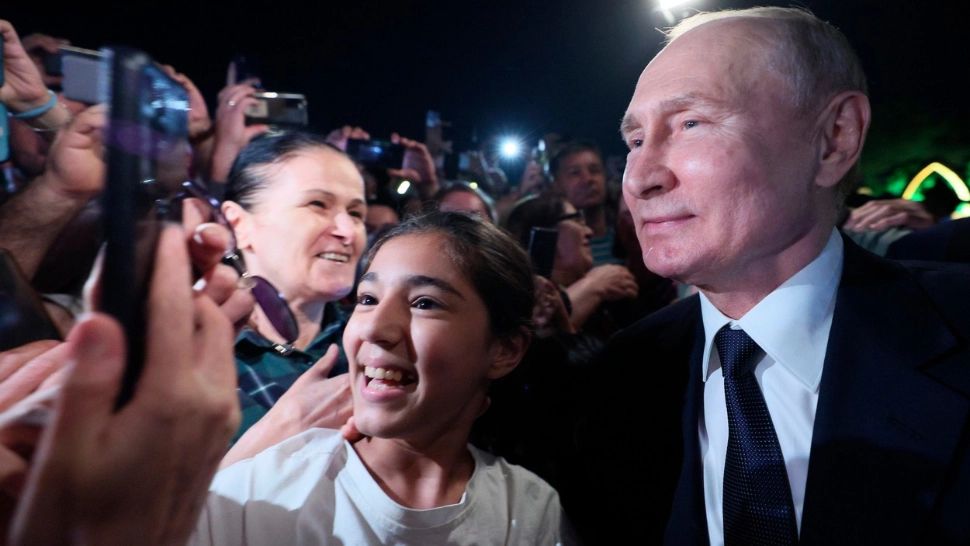 Vladimir Putin, prima apariție după revolta Wagner: Baie de mulțime în cea mai săracă zonă Foto: Profi Media