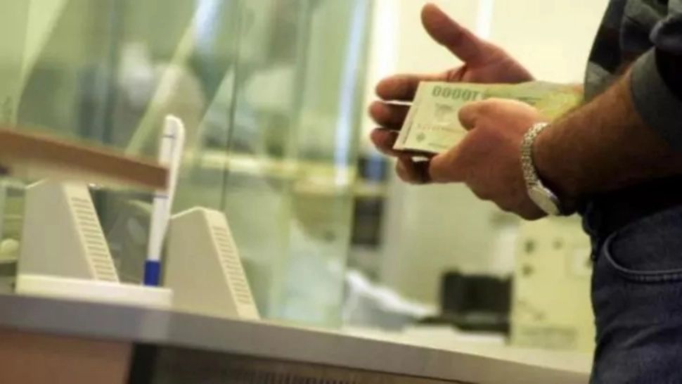 Băncile, chemate la raport de premier după scandalul banilor cash 