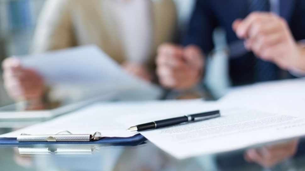 Salariaţii care au copii cu vârsta până la 8 ani pot beneficia de 4 zile de telemuncă pe lună