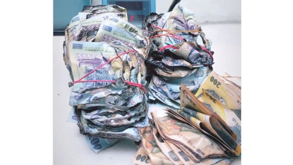 BNR s-a văzut pusă în situația de a inlocui un teanc de bancnote arse