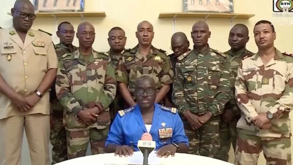Lovitura de stat in Niger - Presedintele, retinut de armata