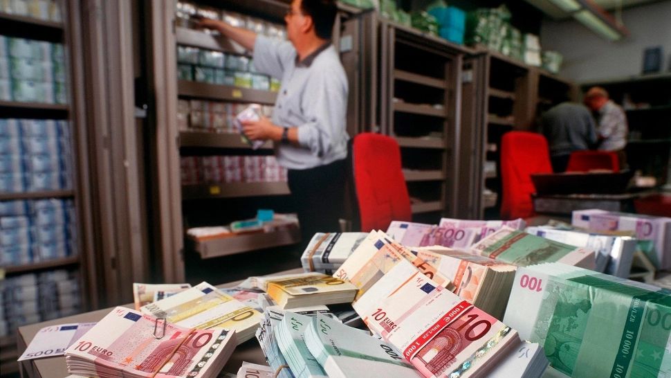 Deficitul comercial a ajuns la 6% din PIB în T1 2023. Foto: Profimedia