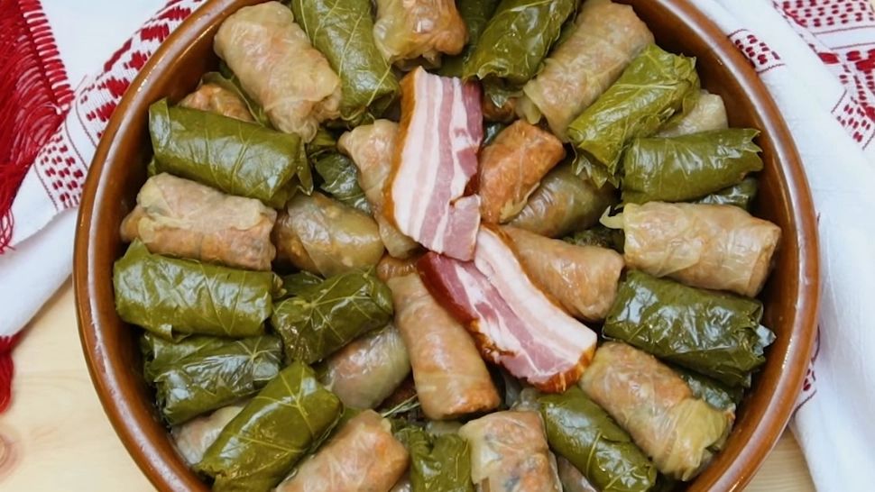 Ce fel de sarmale sunt mai sănătoase: în frunză de varză sau de viţă de vie?