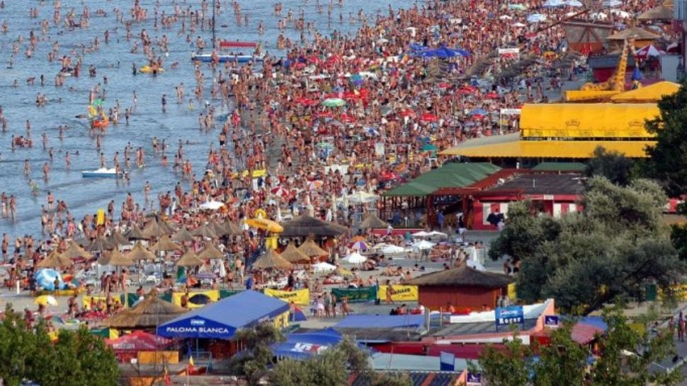 Cum poți scăpa de enterocolită când ești în vacanță: Ce este boala verii și cum o poți evita - La ce simptome să fii atent