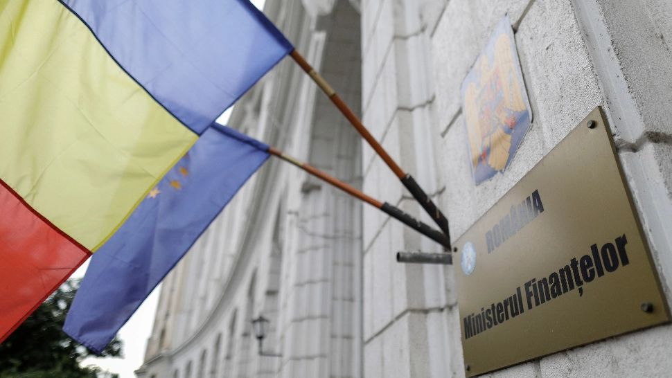 Sindicaliștii din Administrația Fiscală, în grevă. Miting de protest în fața Ministerului de Finanțe