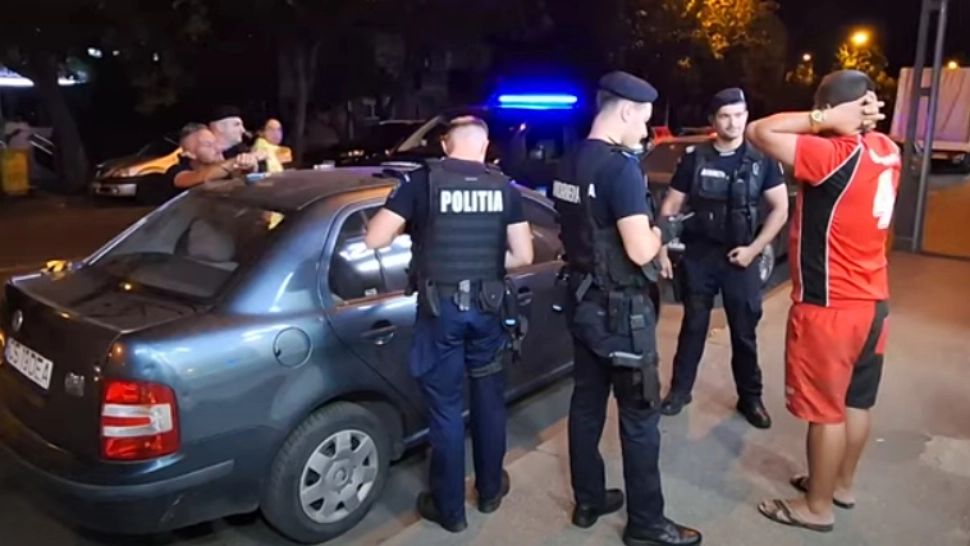 Șoferii, amenințați cu un pistol și un cuțit de un bărbat, la Timișoara! Ce au descoperit polițiștii - VIDEO