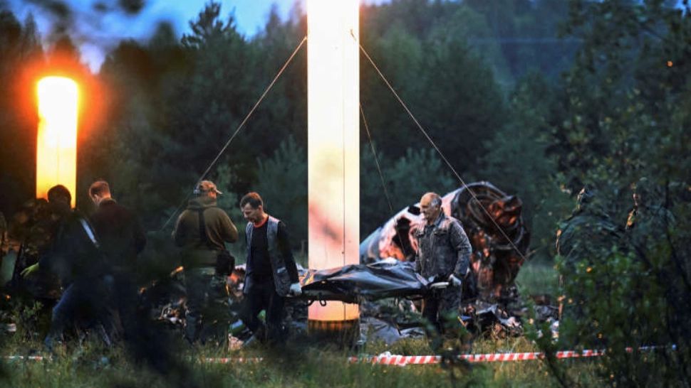 Anchetatorii ruși au gasit toate victimele și cutia neagră din avionul prăbușit al lui Prigojin. Foto: Agerpres/Reuters