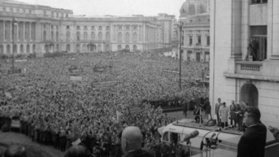 21 august 1968. Nicolae Ceaușescu i-a sedus pe români și pe occidentali de la balcon -  VIDEO
