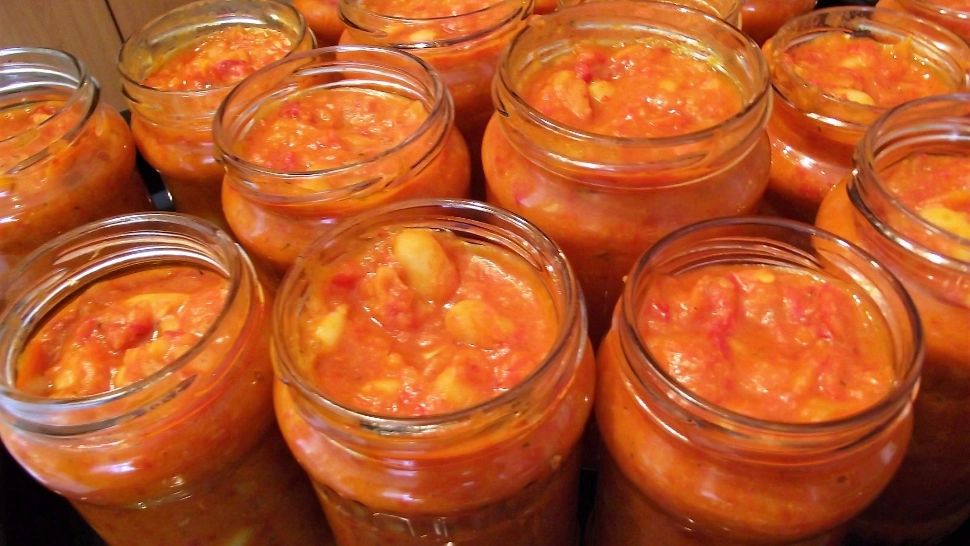 Zacuscă de vinete: cea mai gustoasă reţetă. Ingredientul care face diferența