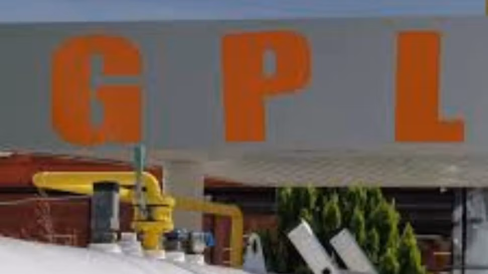 Fosta stație GPL din Crevedia nu mai avea Autorizație de mediu, de aproape 3 ani. Figura în acte cu un rezervor de 5.000 de litri și o pompă