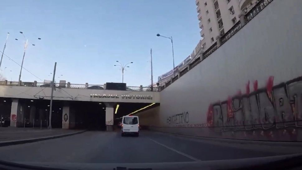 Podurile și pasajele din București, capcane ale morții