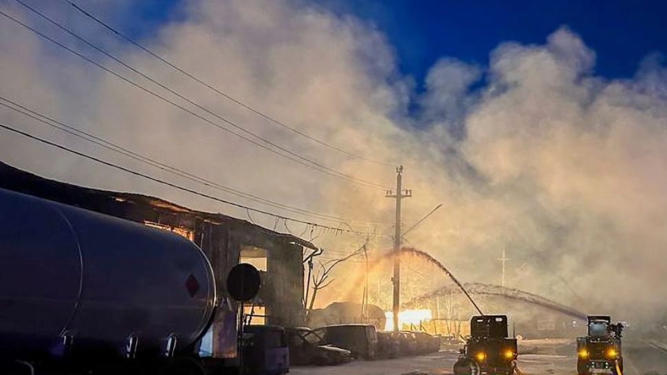 Exploziile de la Crevedia. Inspectorii INSEMEX fac duminică expertiza  Foto: Profi Media