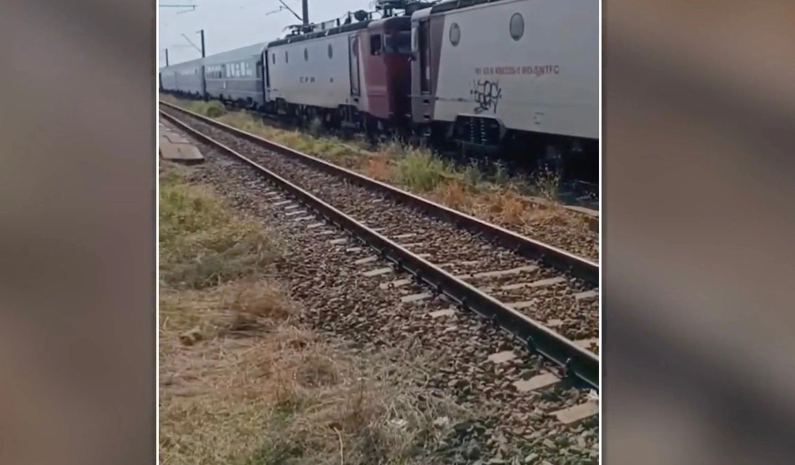 Tren oprit în câmp/ Arhivă foto