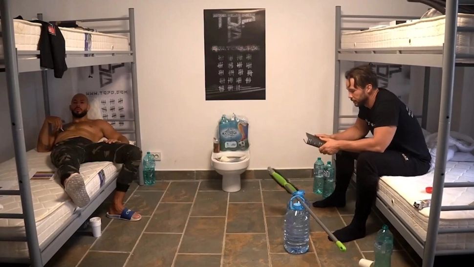 Frații Tate s-au întors în celulă. I-a cuprins dorul de pușcărie - FOTO