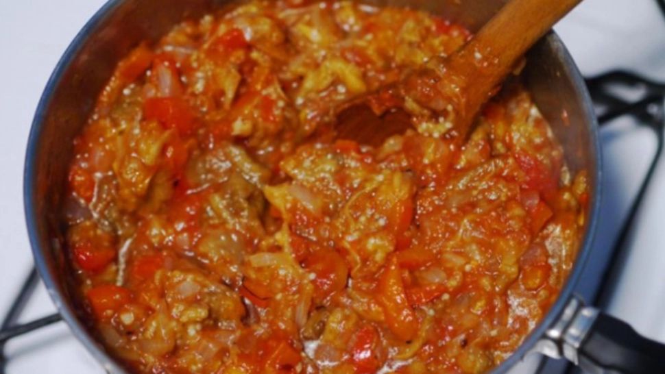 Zacuscă de vinete: cea mai gustoasă reţetă. Ingredientul care face diferența