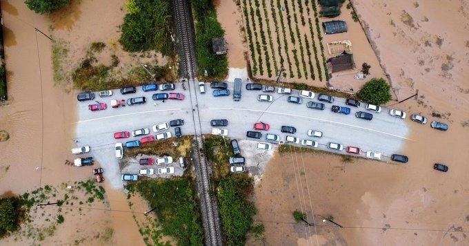 MAE, alertă de călătorie în Grecia: Restricții de circulație pe autostrăzi și drumuri naționale - Inundații după ciclonul Daniel