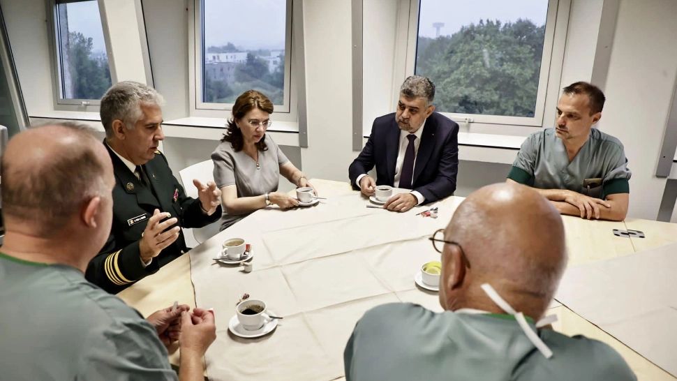 Marcel Ciolacu i-a vizitat, la Bruxelles, pe românii răniţi în explozia de la Crevedia