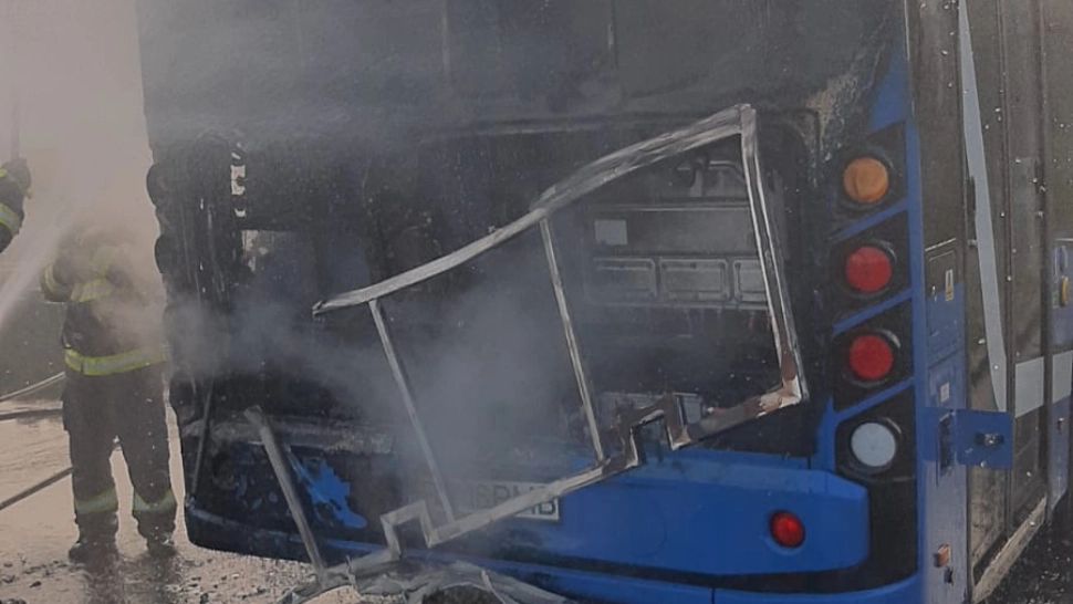 Autobuz electric în flăcări, la Brăila