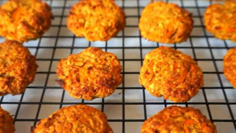 Biscuiți de casă, cu morcovi răzuiți. Un deliciu fără ouă, zahăr sau făină rafinată - Nu te vei mai sătura de ei!