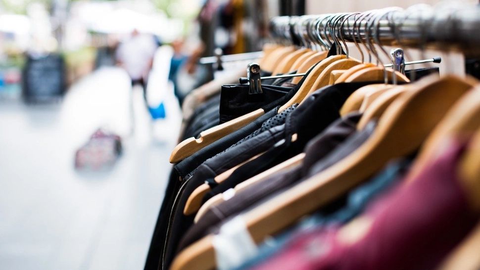 Cum dezinfectezi corect hainele second hand - 6 pași siguri pentru a îndepărta pericolul ascuns