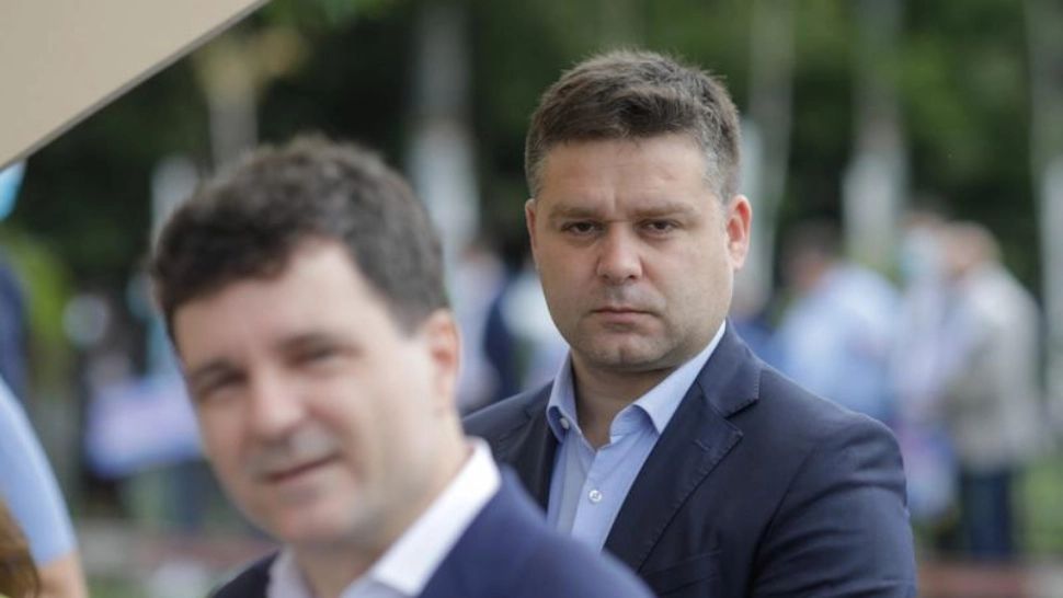 Nicușor Dan, apostrofat de Ciprian Ciucu în văzul lumii: "Tot în Ghencea veniți să votați? Ce le spuneți oamenilor"