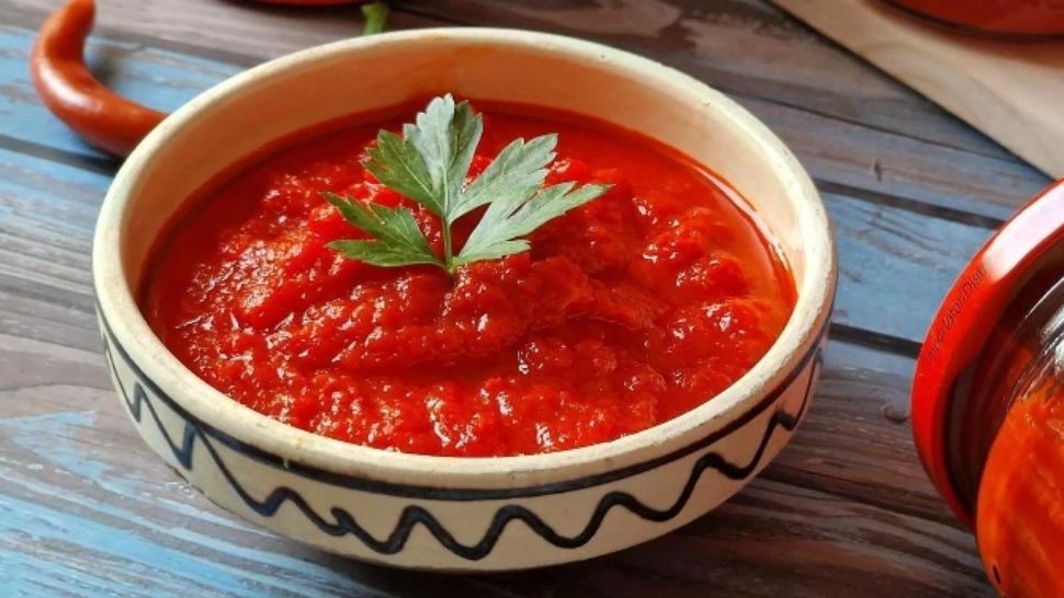 Pasta de gogoșari, conserva pregătită pentru iarnă - Trucul folosit la preparare pentru o savoare specială