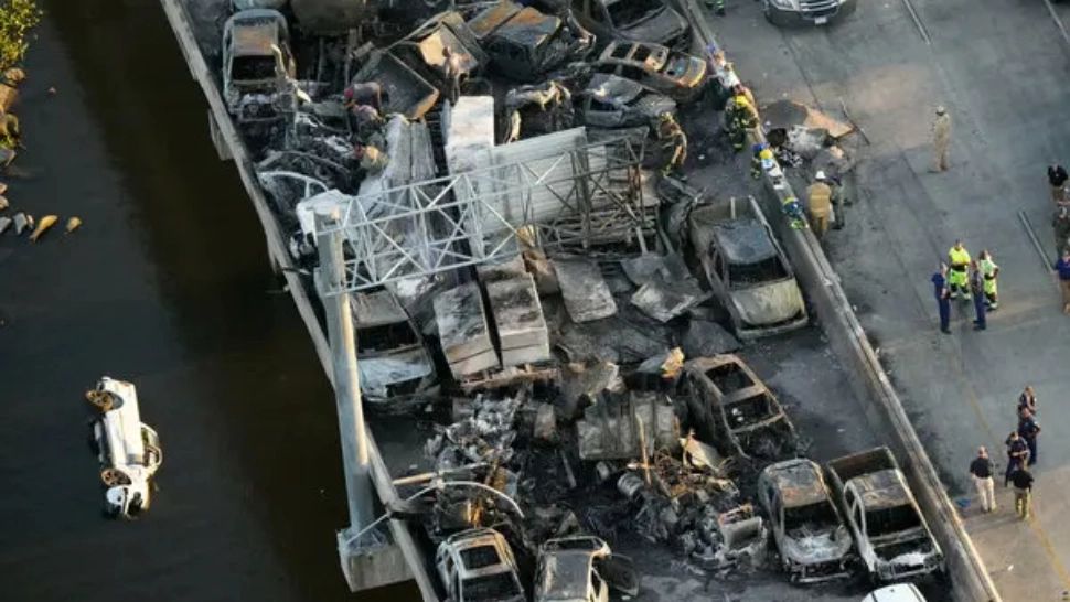 Accident pe autostrada / FOTO: TWITTER