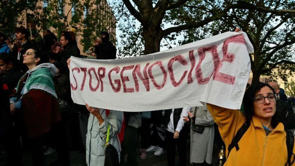  Prima manifestaţie pro-palestiniană autorizată la Paris - 15.000 de manifestanţi au cerut încetarea loviturilor