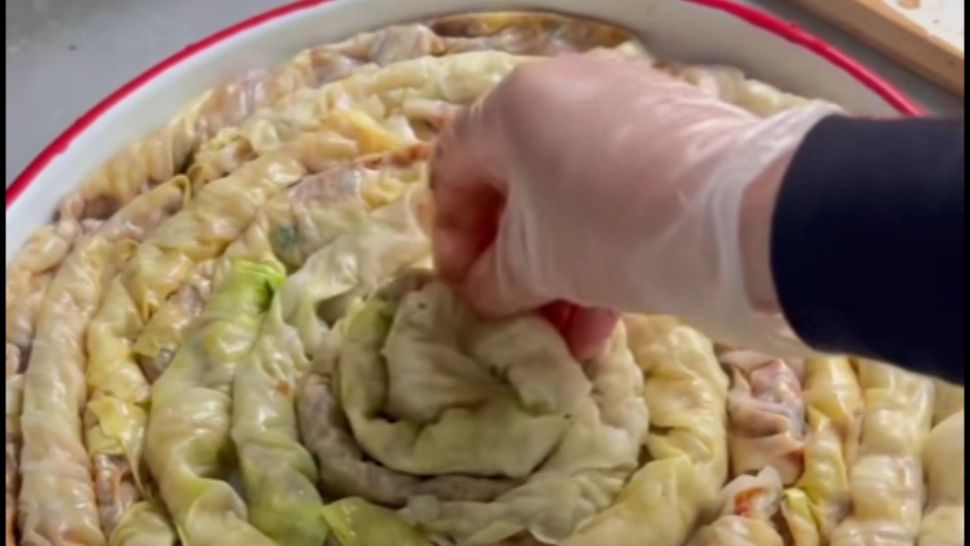 Cum se fac adevăratele SARMALE turcești. Rețeta este irezistibilă - VIDEO