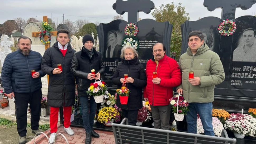 Colegii de breaslă au fost la mormântul lui Petrică Mîțu Stoian. Foto: Facebook/Grigore Gherman