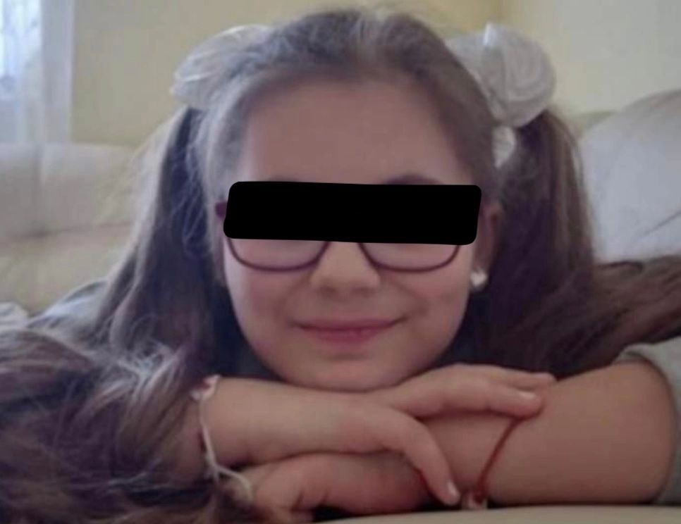 Minora de 13 ani din Sighetu Marmației ar fi fost drogată de agresor: copila urma să fie exploatată sexual în străinătate