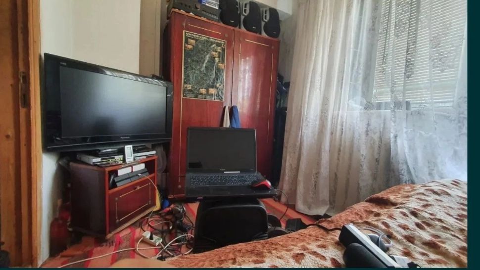 Prețul incredibil cu care se vinde cea mai mică garsonieră din Vaslui. Foto: olx.ro