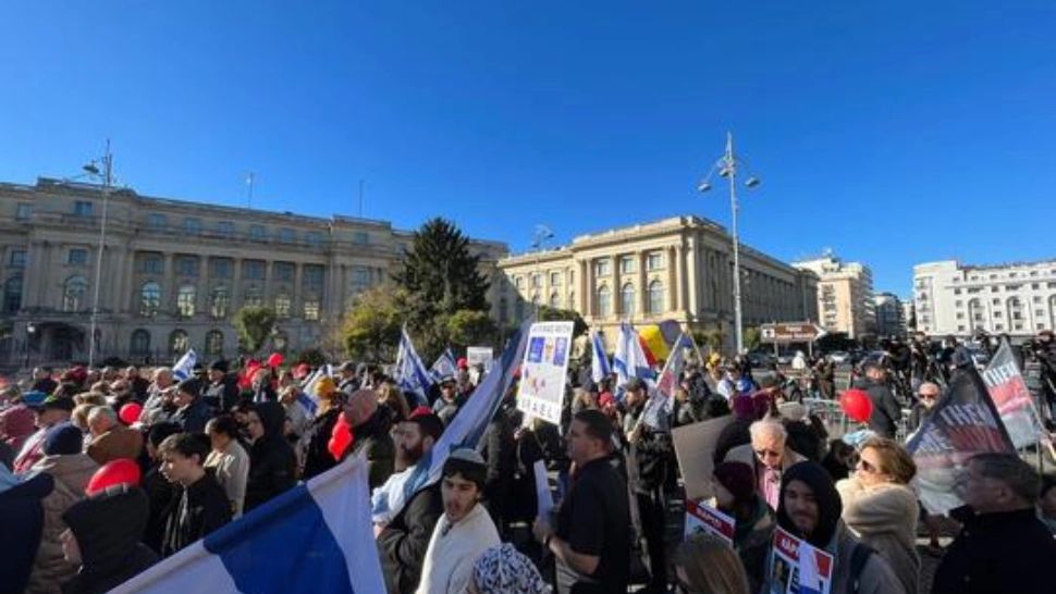 Protest in Piata Victoriei