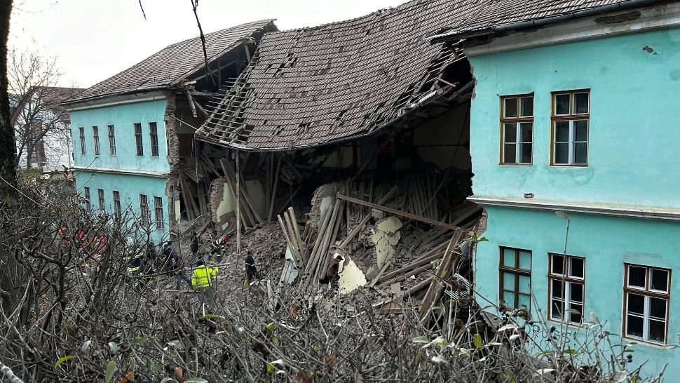 ANCHETĂ după tragedia de la Odorheiu Secuiesc, cu 1 elev mort și 3 răniți - Poliția face cercetări pentru ucidere din culpă și vătămare corporală din culpă