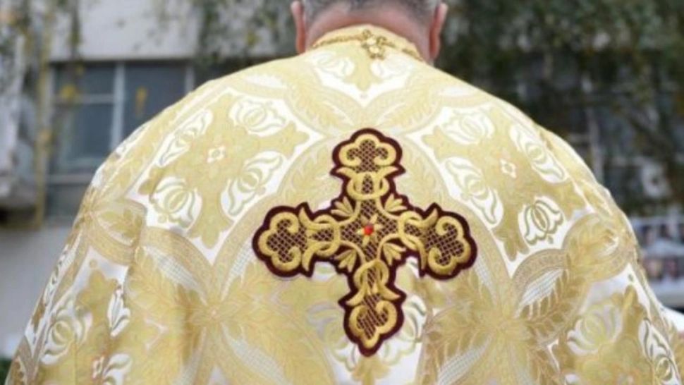 Gest extrem, în jud. Mureș: s-a aruncat în râu, supărat că preotul nu i-a intrat în casă