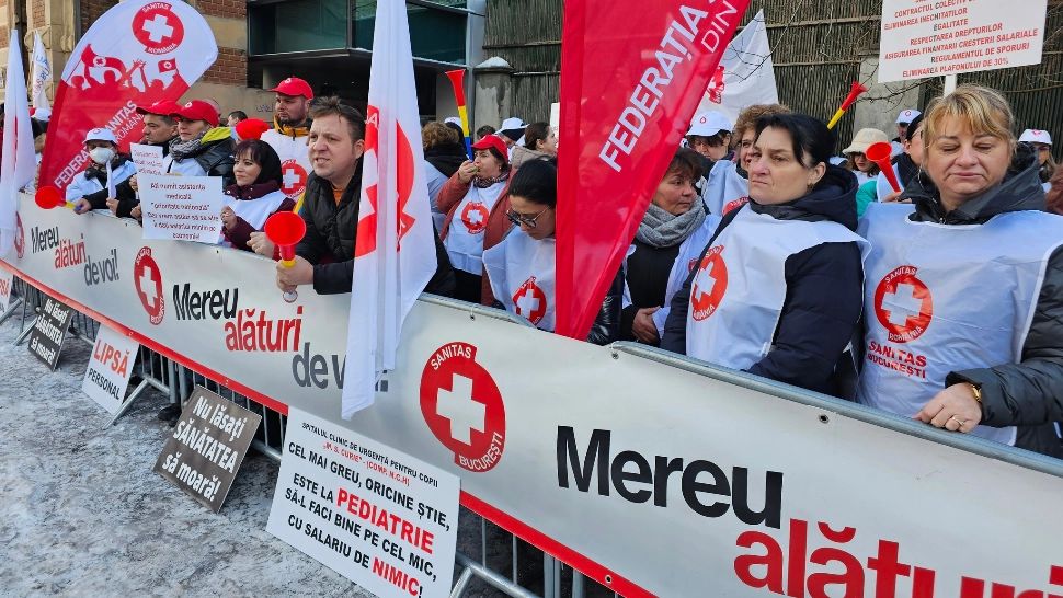Protestele se extind: Angajații din Sănătate amenință cu greva GENERALĂ. Și cei din primării sunt nemulțumiți de salarii
