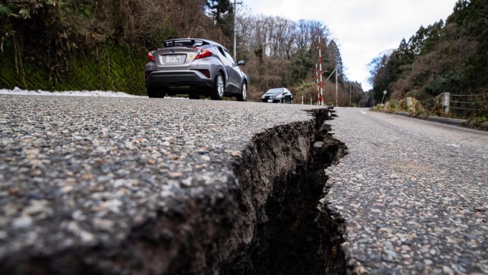Cutremur Japonia. Femeie de 90 de ani, găsită sub ruine, la 6 zile de la seismul devastator/ Profimedia