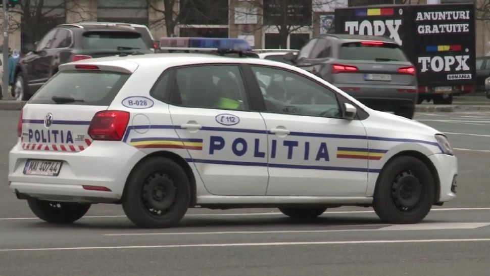 Bătrân, jefuit în propria casă de o femeie și de fiul său de 10 ani! Caz șocant la Galați/ Captură video