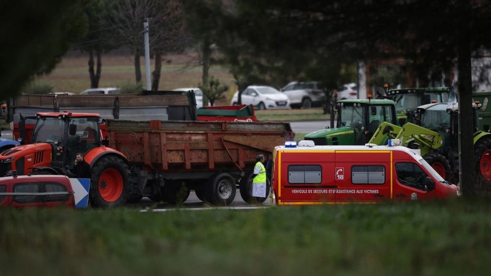 Incident grav la protestul agricultorilor din Franța! O femeie a fost ucisă, iar soţul şi fiica ei răniţi grav/ Profimedia