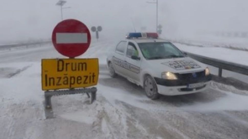 Drumuri închise, în Moldova. Drumarii, stau și veghează. Foto/Arhivă