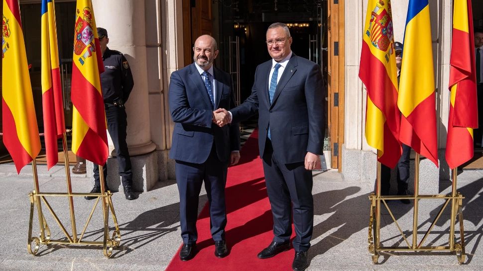 Nicolae Ciucă, alături de omologul său Pedro Rollan Ojeda/ Facebook