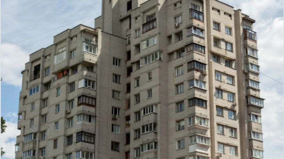 Unul din trei români din mediul urban locuieşte cu chirie sau împarte o locuinţă