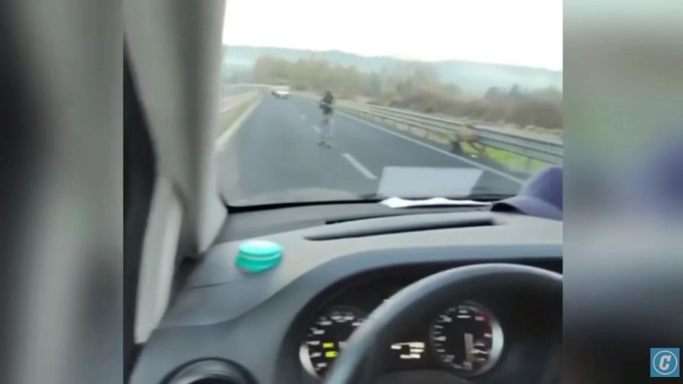 Jaf de proporții pe autostrada din Italia. Foto: Captură YouTube