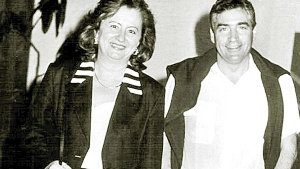 Petre Roman și-a luat rămas bun de la Mioara Roman. Gestul emoționant făcut pentru fosta soție