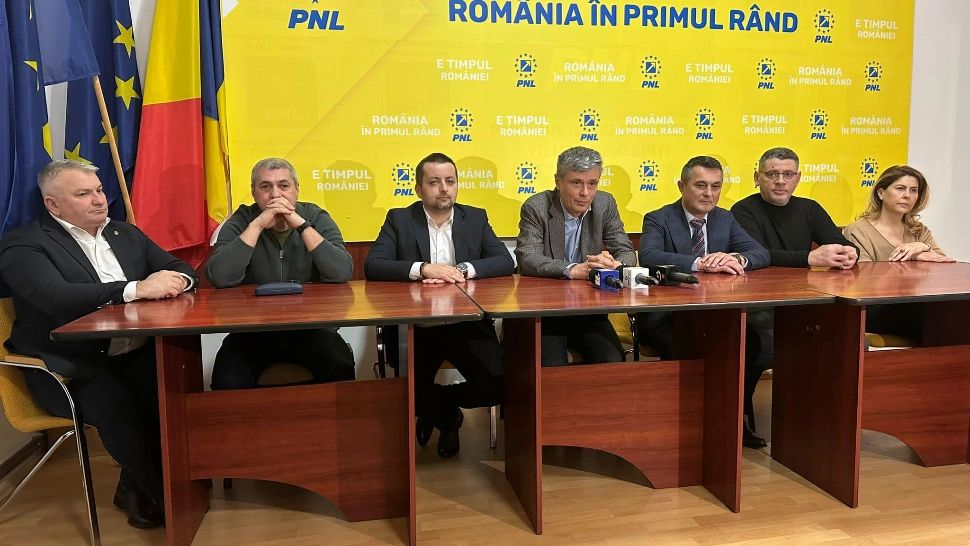 Virgil Popescu a racolat 15 organizații AUR în PNL Mehedinți. Foto/Virgil Popescu