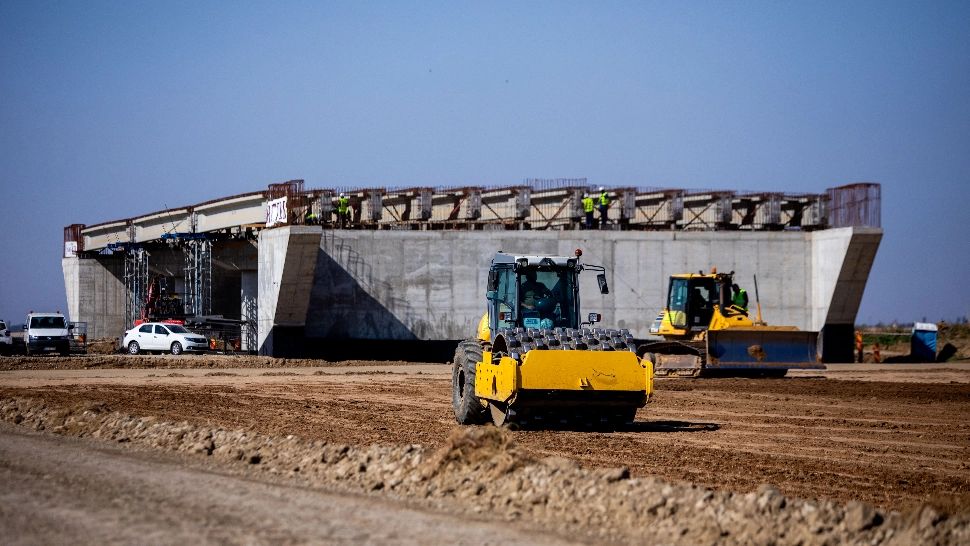 Tur de forță PNL-PSD la obiectivele mari de infrastructură rutieră din vestul și estul țării
