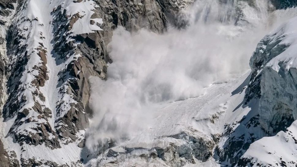Riscul de avalanșă în Munții Făgăraș, ridicat la gradul patru din cinci